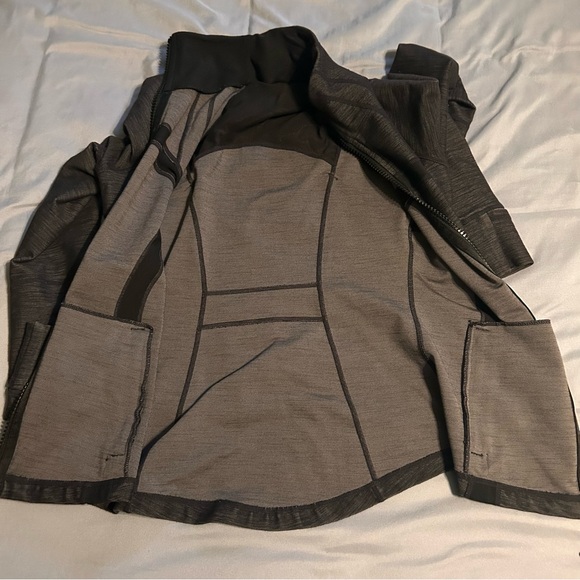 Lululemon Define Jacket - Picture 16 of 16